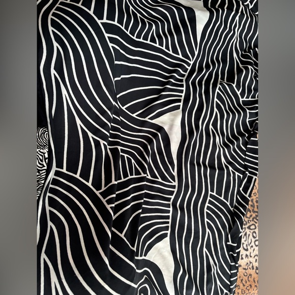 Reversible Maxi Wrap Skirt O/S - Picture 11 of 14